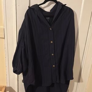 Esby Chelle Top in Navy